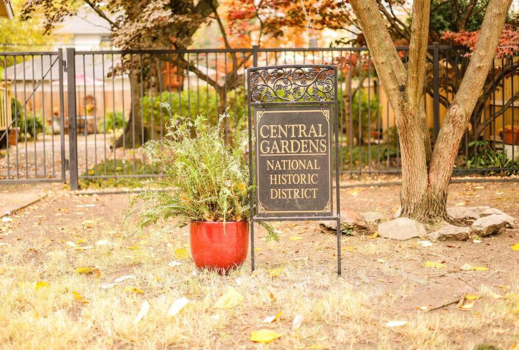 J Birds' Bungalow In The Heart Of Midtown メンフィス エクステリア 写真